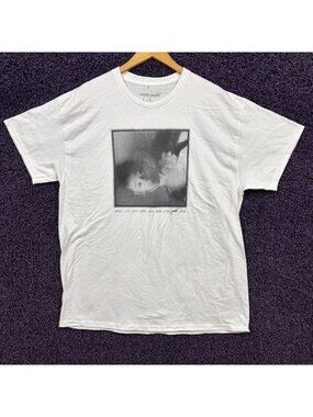 Ariana Grande LA Pop Up Petal Tshirt size XL